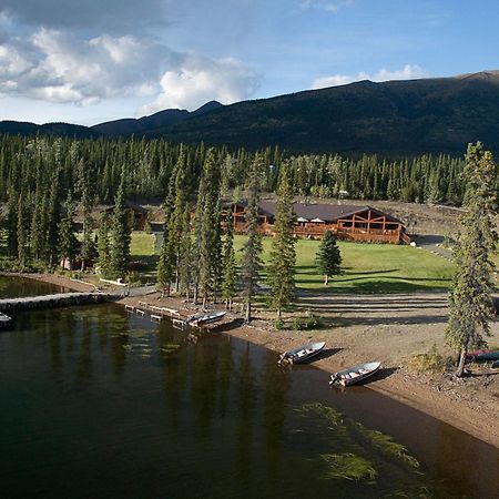 Inconnu Lodge Mcevoy Lake Exterior photo