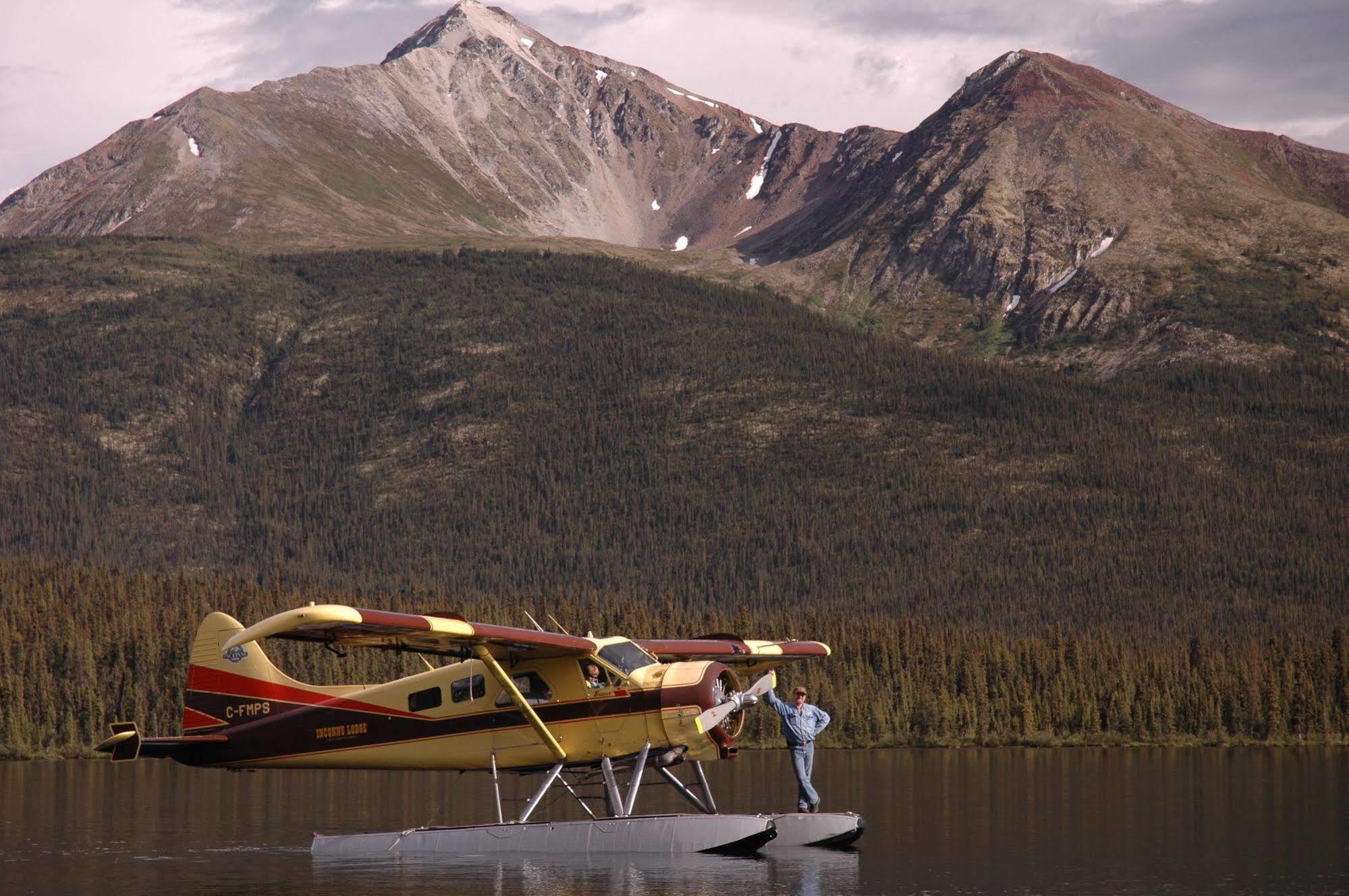 Inconnu Lodge Mcevoy Lake Exterior photo